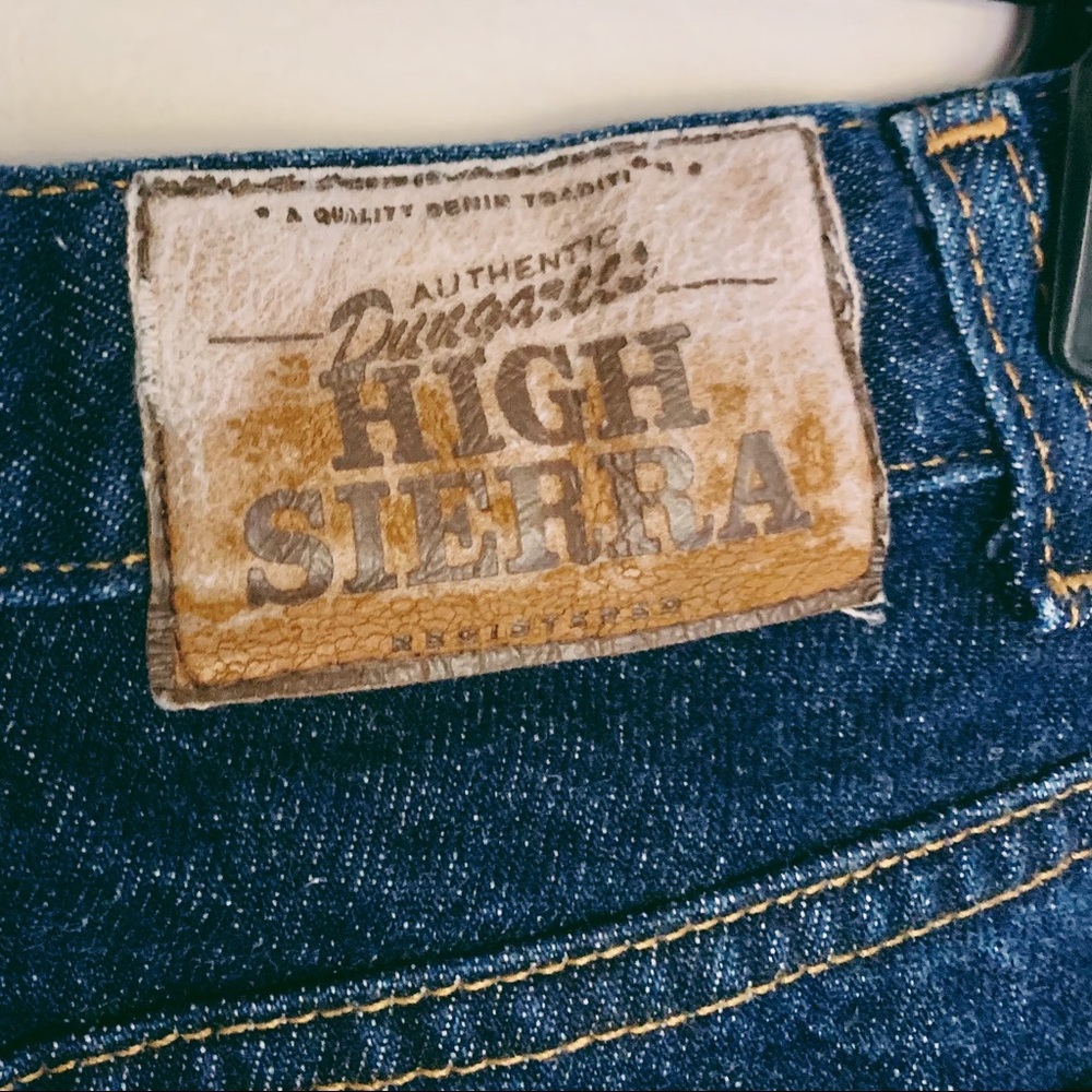 High Sierra jeans size 8 high waisted
